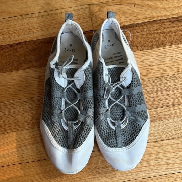 Beach shoes - Picture 2 of 4